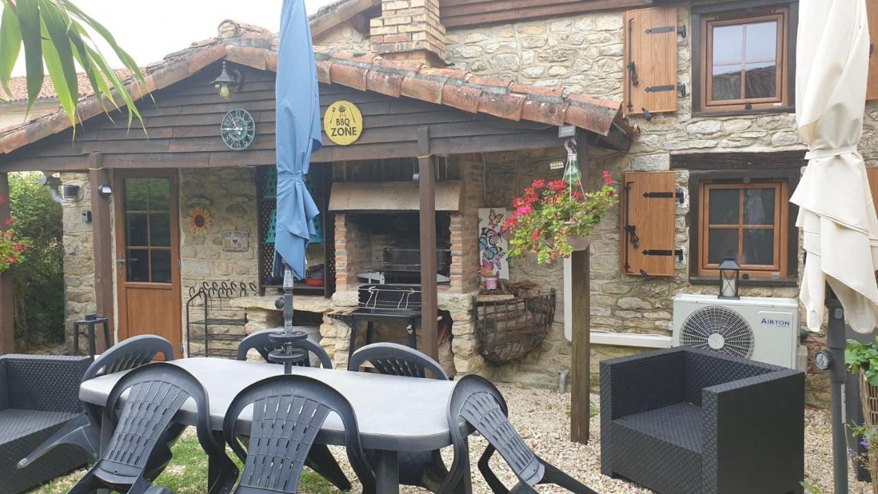 Chocolate Box Cottage Parzac 外观 照片